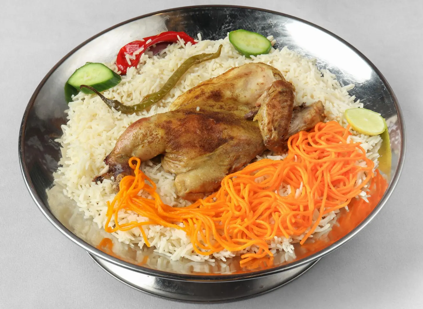 نصف دجاج مدفون مع ارز