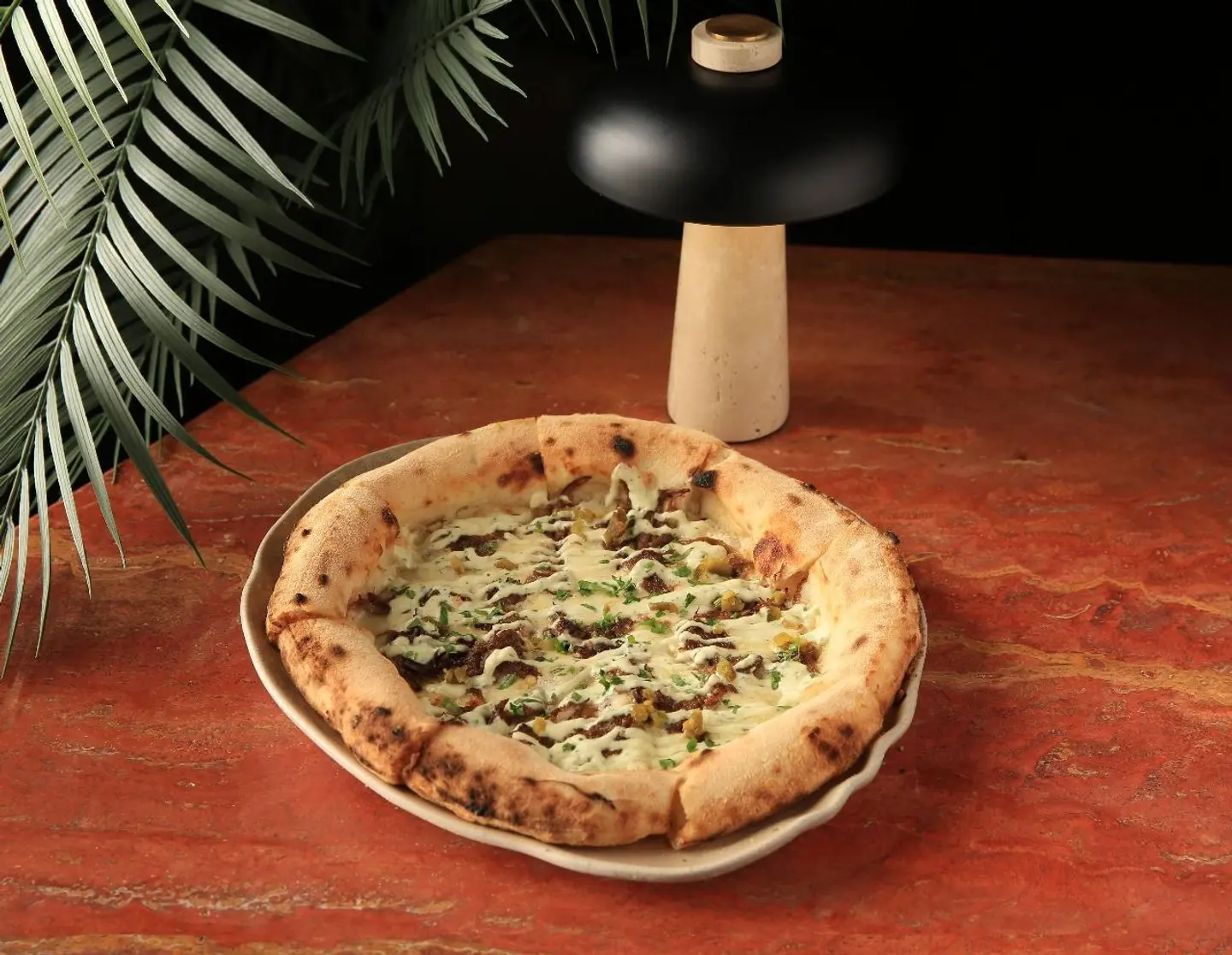 Naeemi Pizza