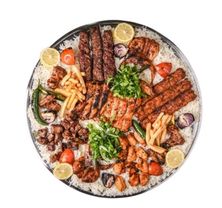 صينية كيلو ونصف مشويات مع الرز والسلطات