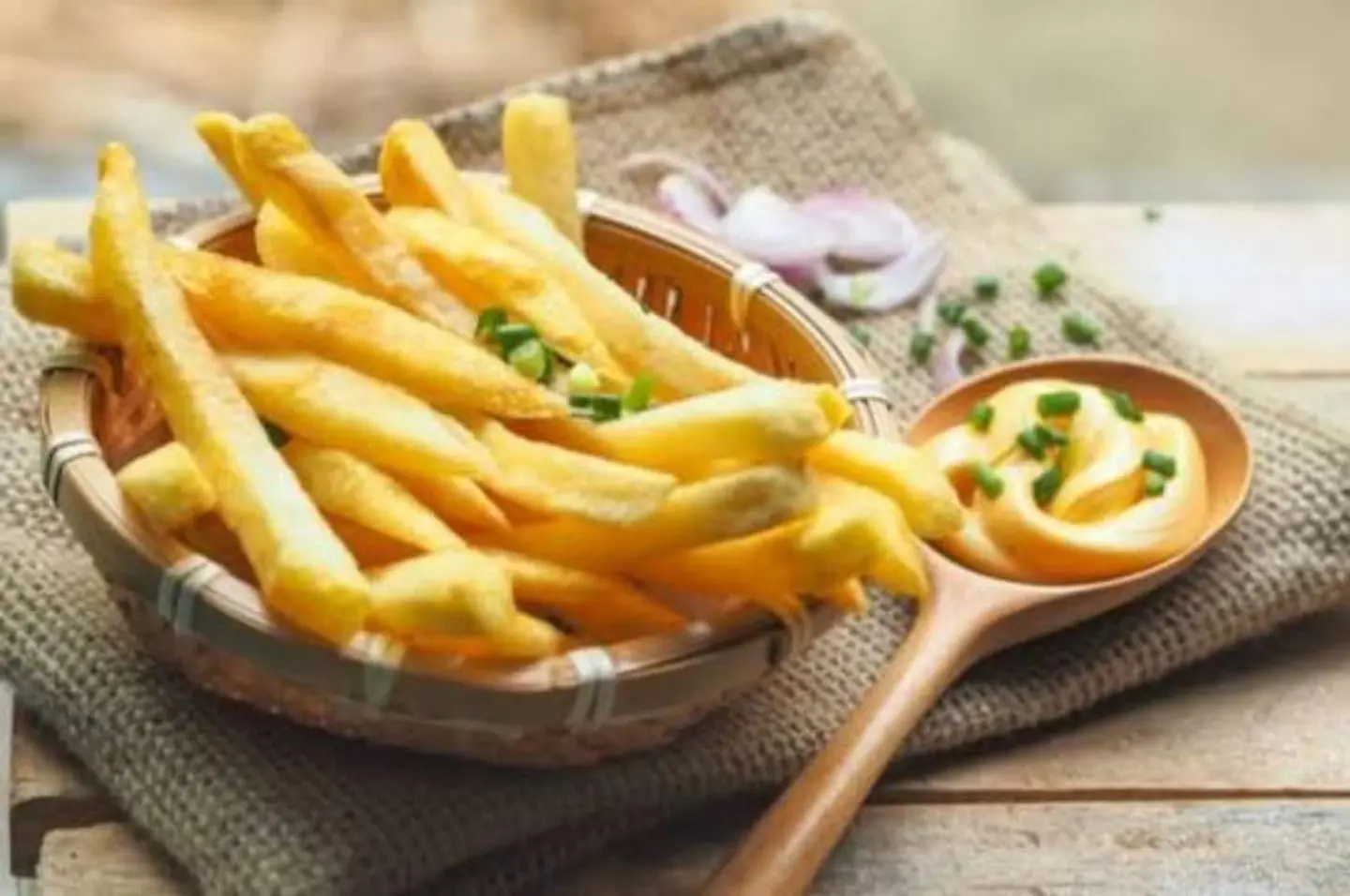 صحن بطاطس جبنة