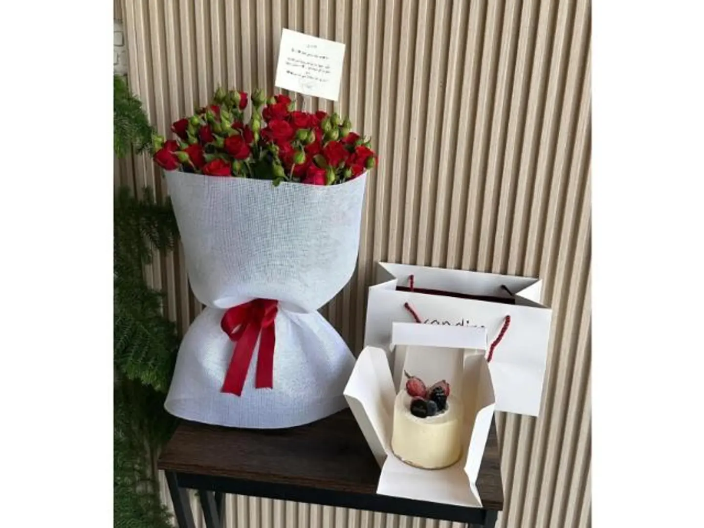 Mini Cake And Flower