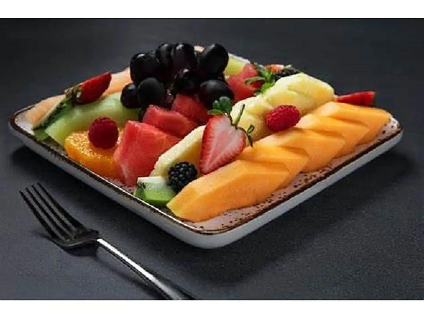 صحن فواكة مشكلة