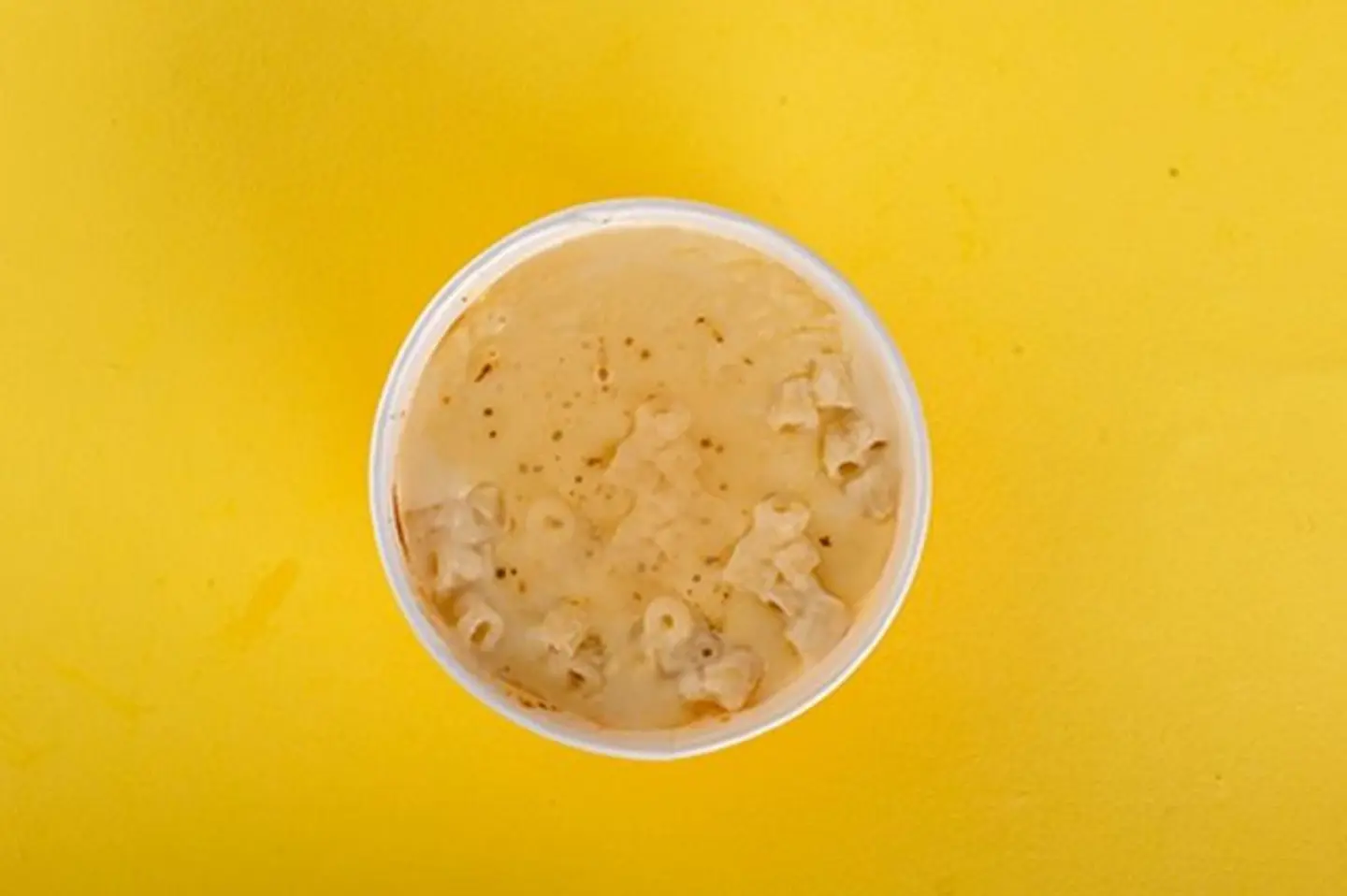 مكرونه بالجبنة