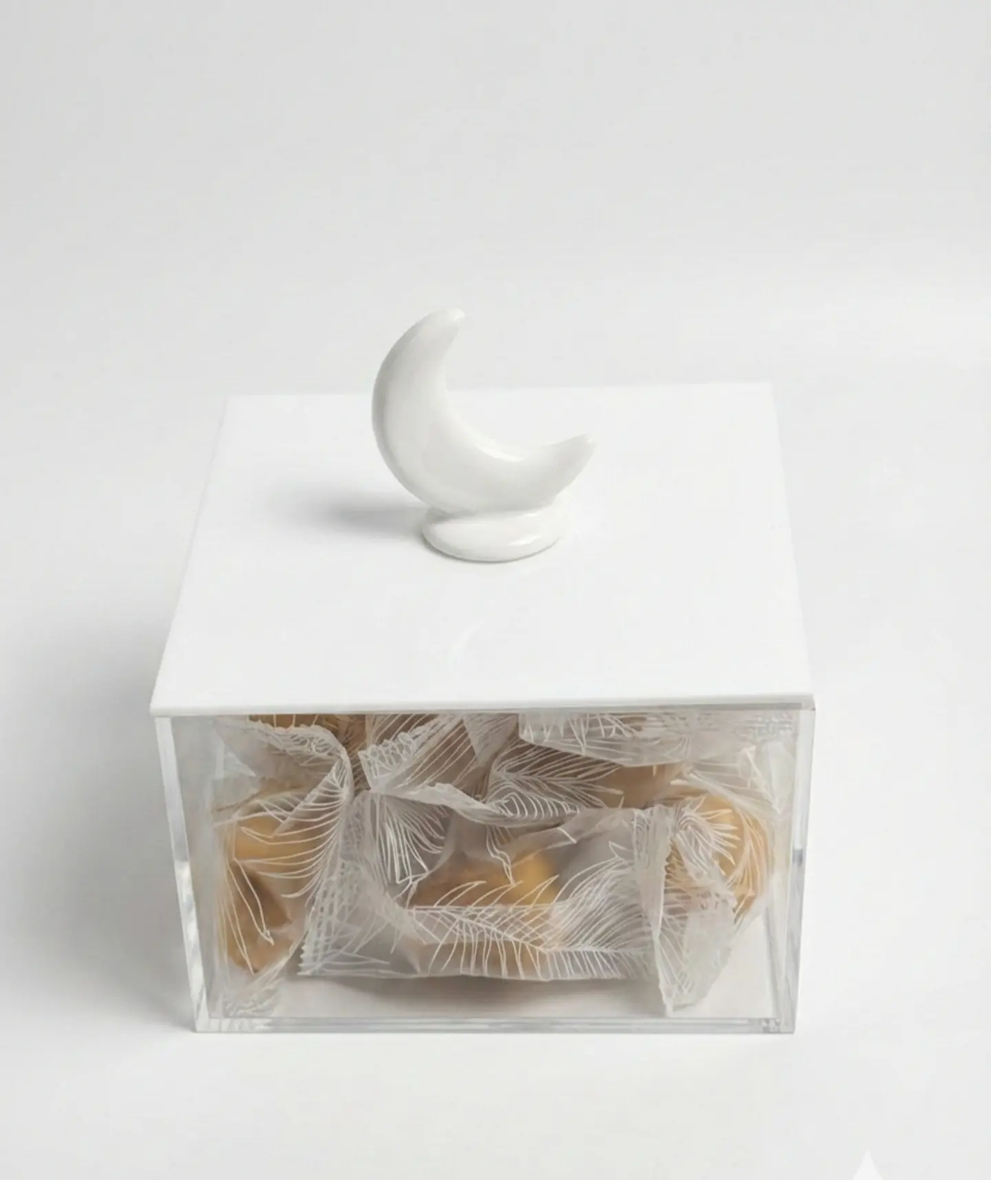 علبة اكريلك