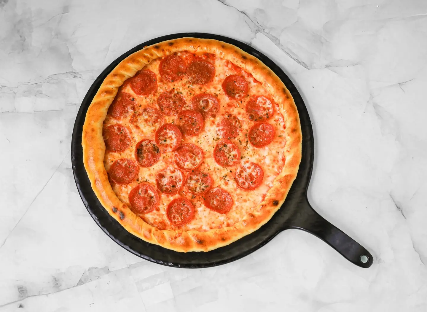 بيتزا بيبروني