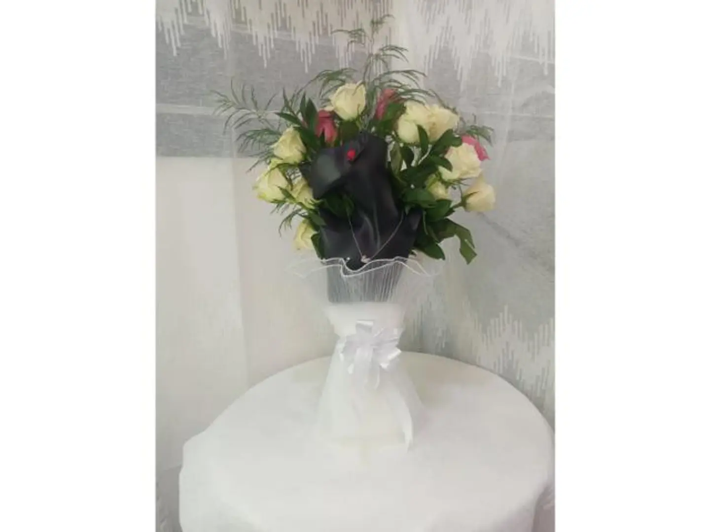 سلسال المناسبات مع ورد الجوري