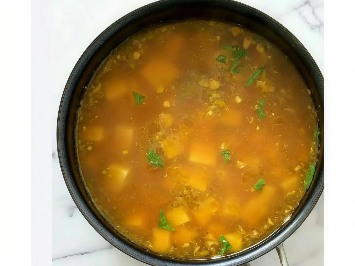 شوربة الخضار مع التوفو
