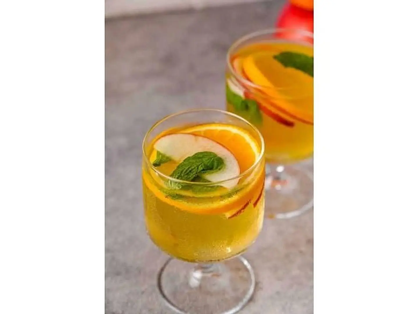 شامبانيا سعودي صغير