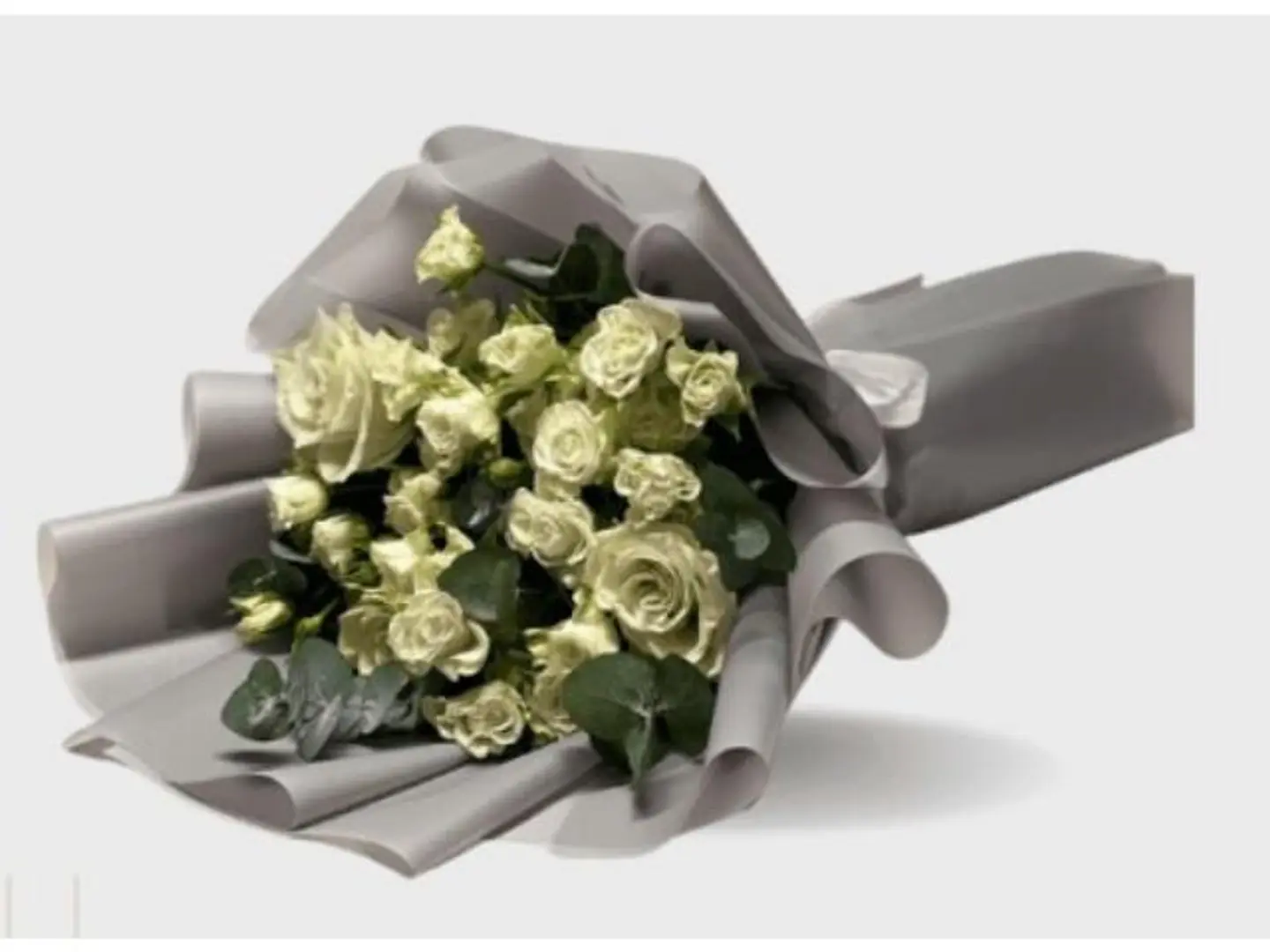 باقة - لكِ الثُلثان من قلبي وثُلثَا ثُلثه الباقي وثُلثا ثُلثُ ما تبقى، وباقي الثُلث والباقي! أحبكِ جداً يا كُلَّ كلّي.