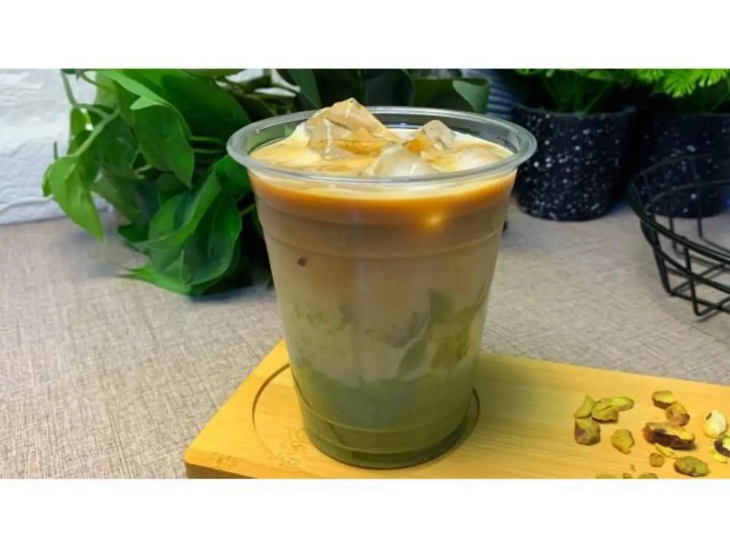 ايس بستاشيو