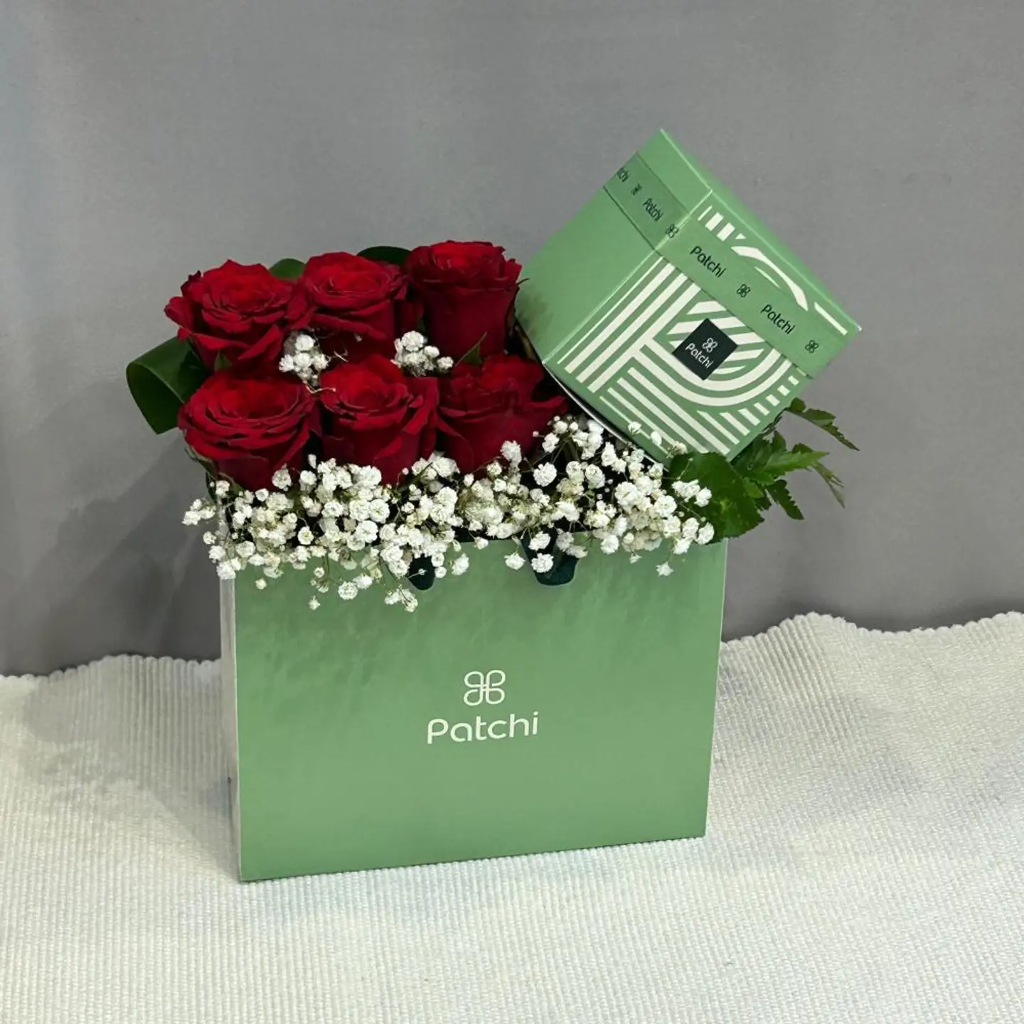 شوكلاته أباتشي ورد احمر