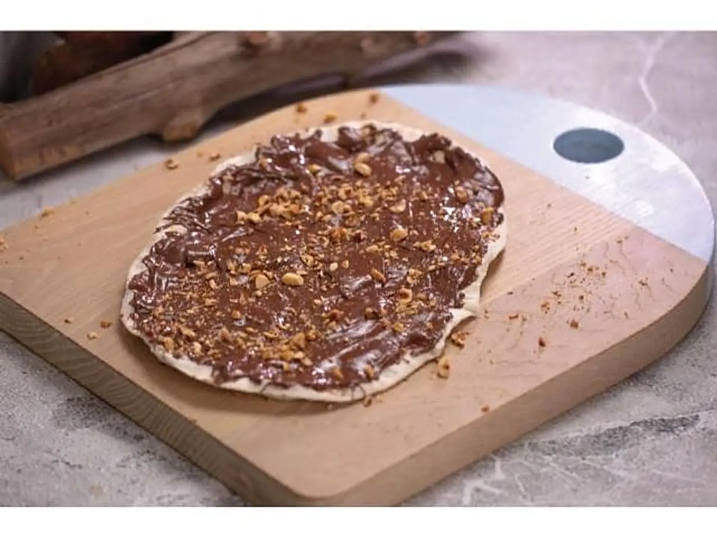 نوتيلا مع مكسرات