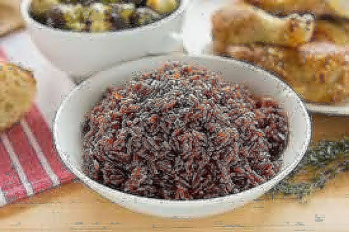 طبق البيلاف الأحمر بالكمأة