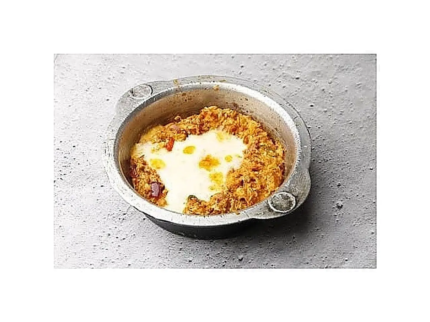 فول طاوة مع البيض