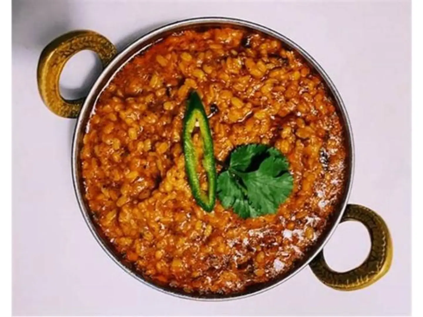 تونة بازيلاء رطبة
