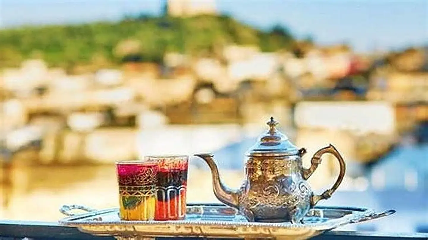 براد شاي مغربي وسط