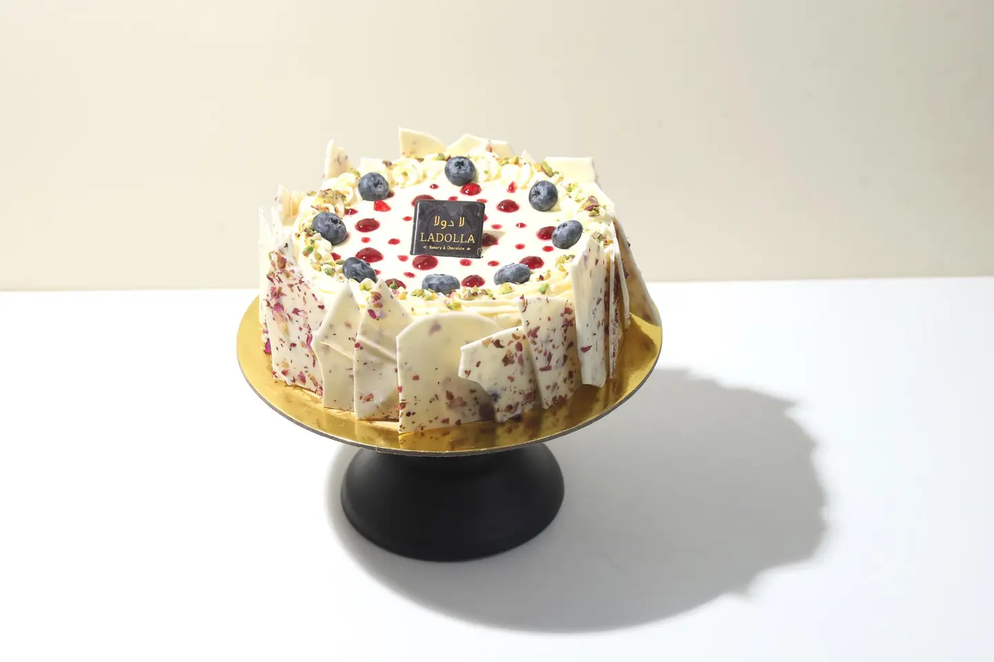 كيكة توت و فستق