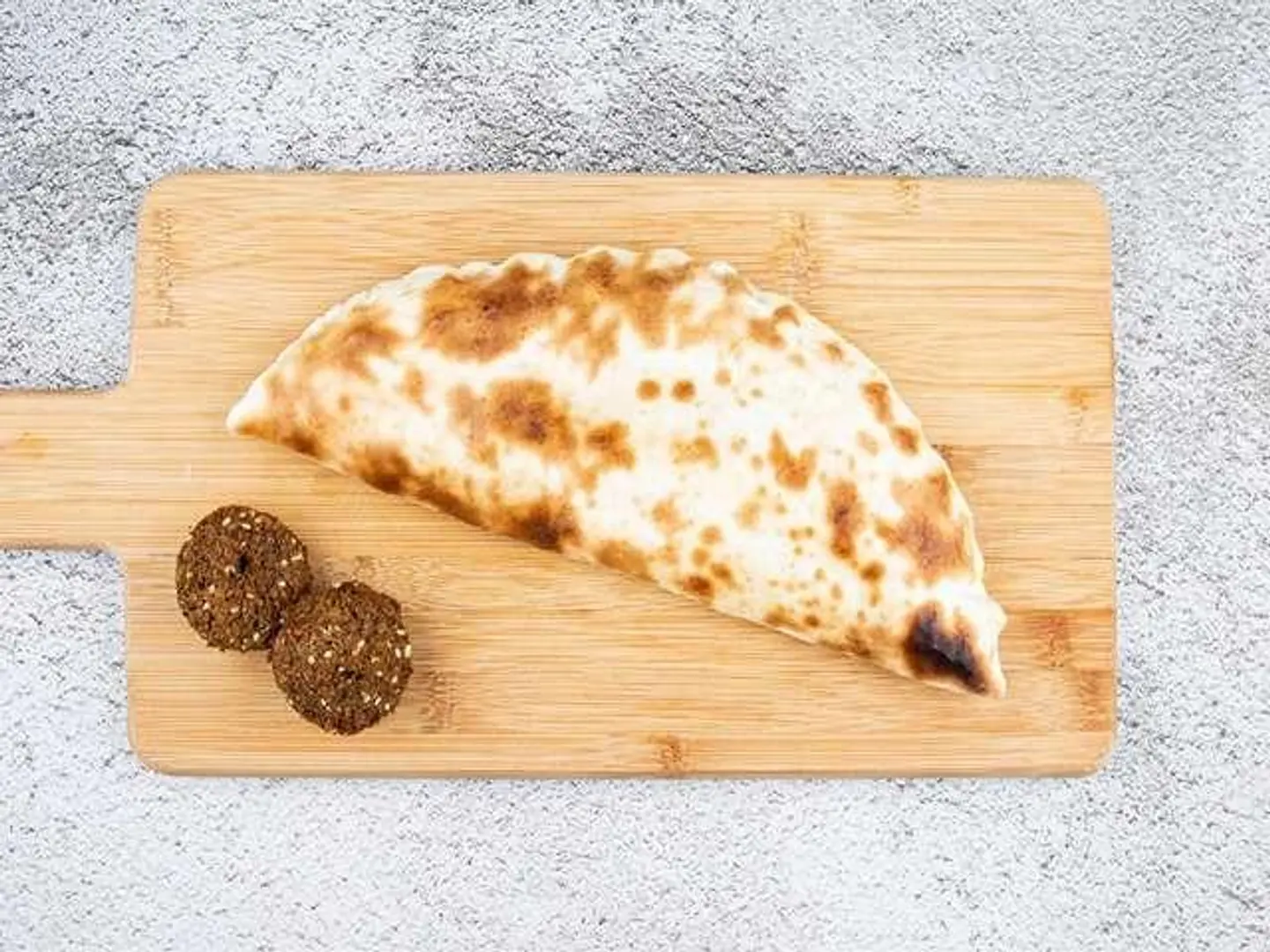 فطيرة جبنة فلافل