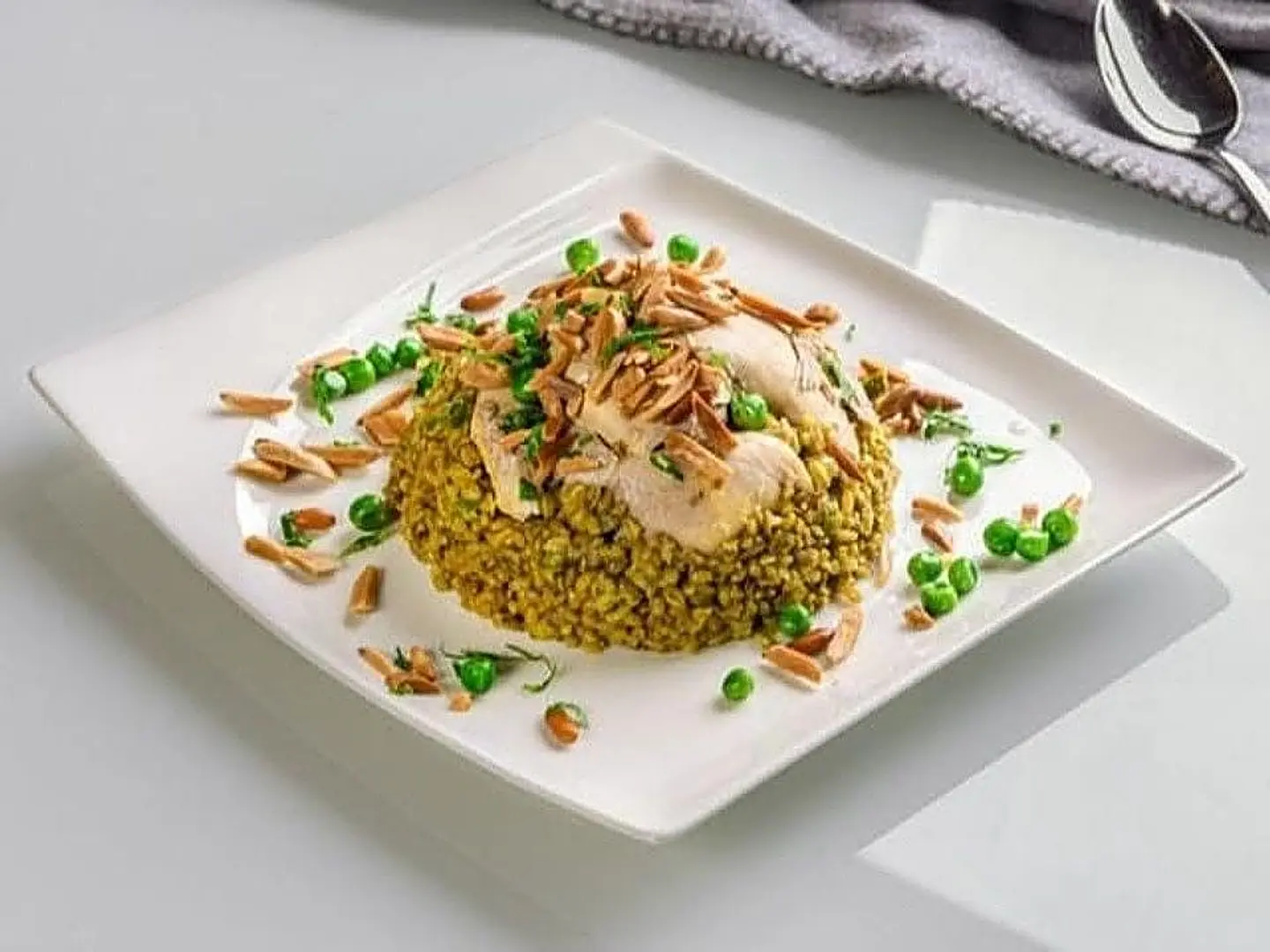 فروج مشوي مع فريكة