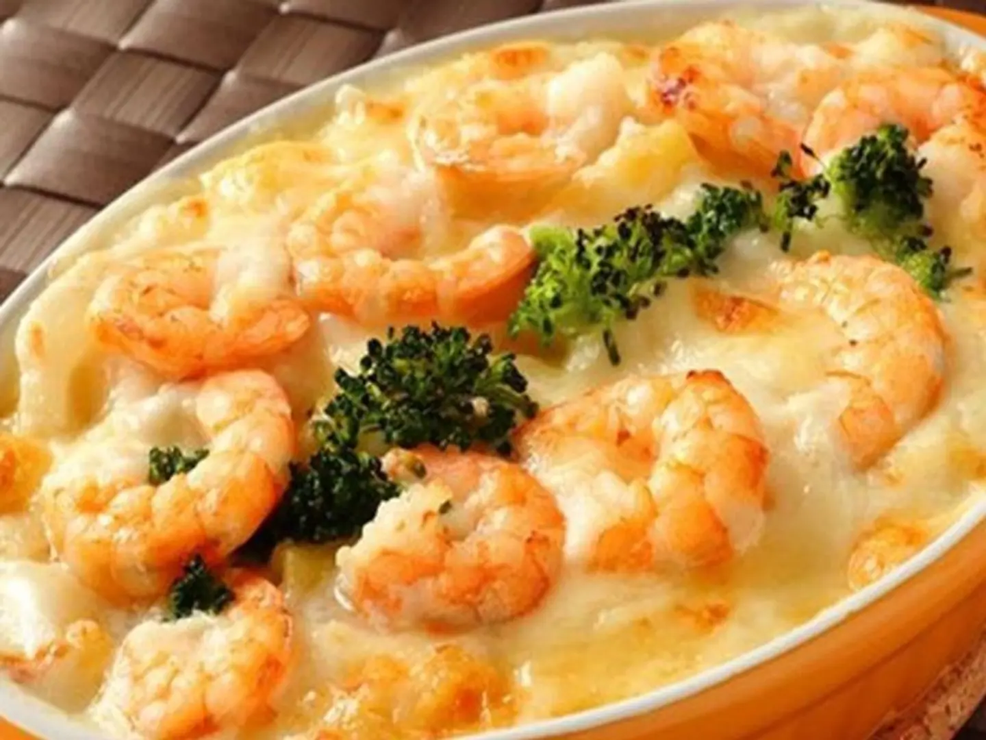 طاجن روبيان بالكريمة البيضاء