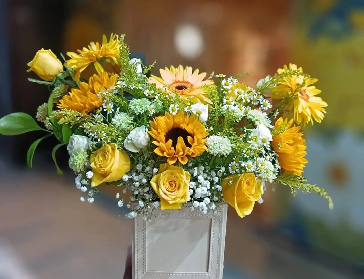 White And Yellow Flowers With Square Base