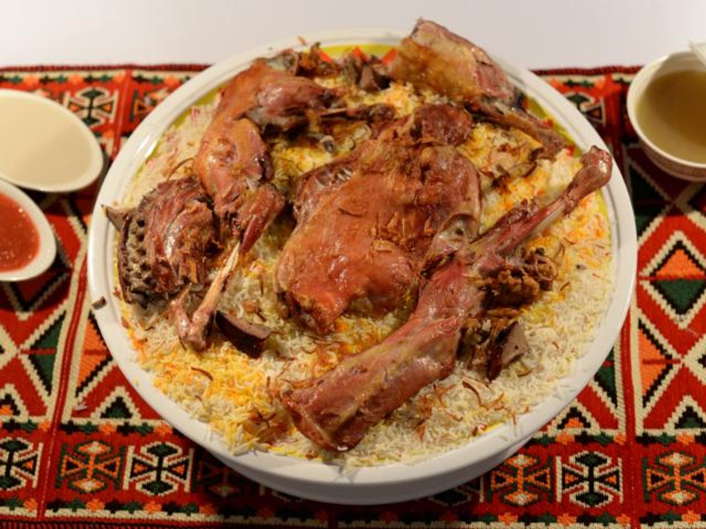ربع ذبيحة حري مع الارز