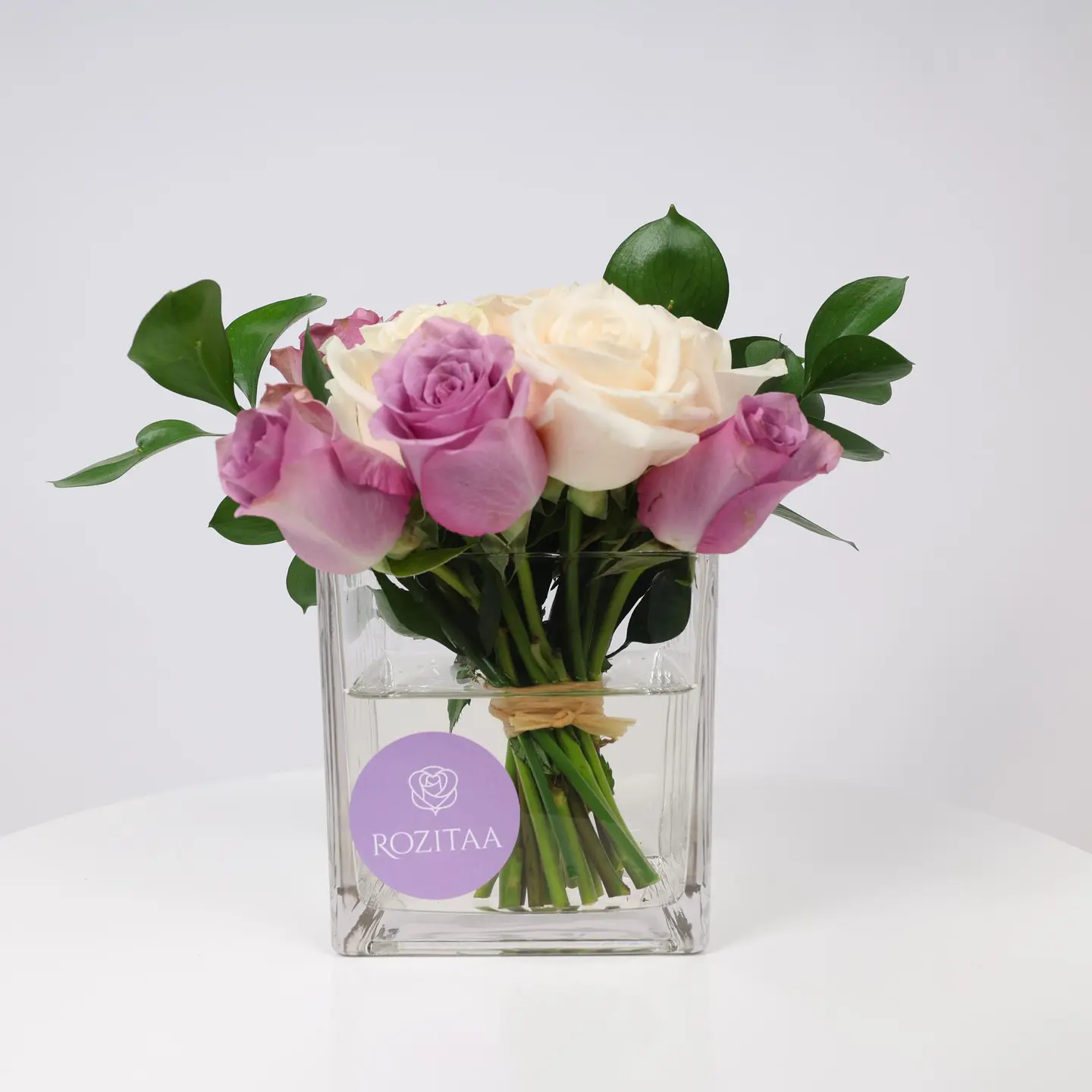 فازة ورد وعود البنفسج - ألوان البنفسج