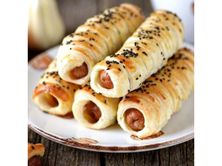 فطيرة نقانق جبن
