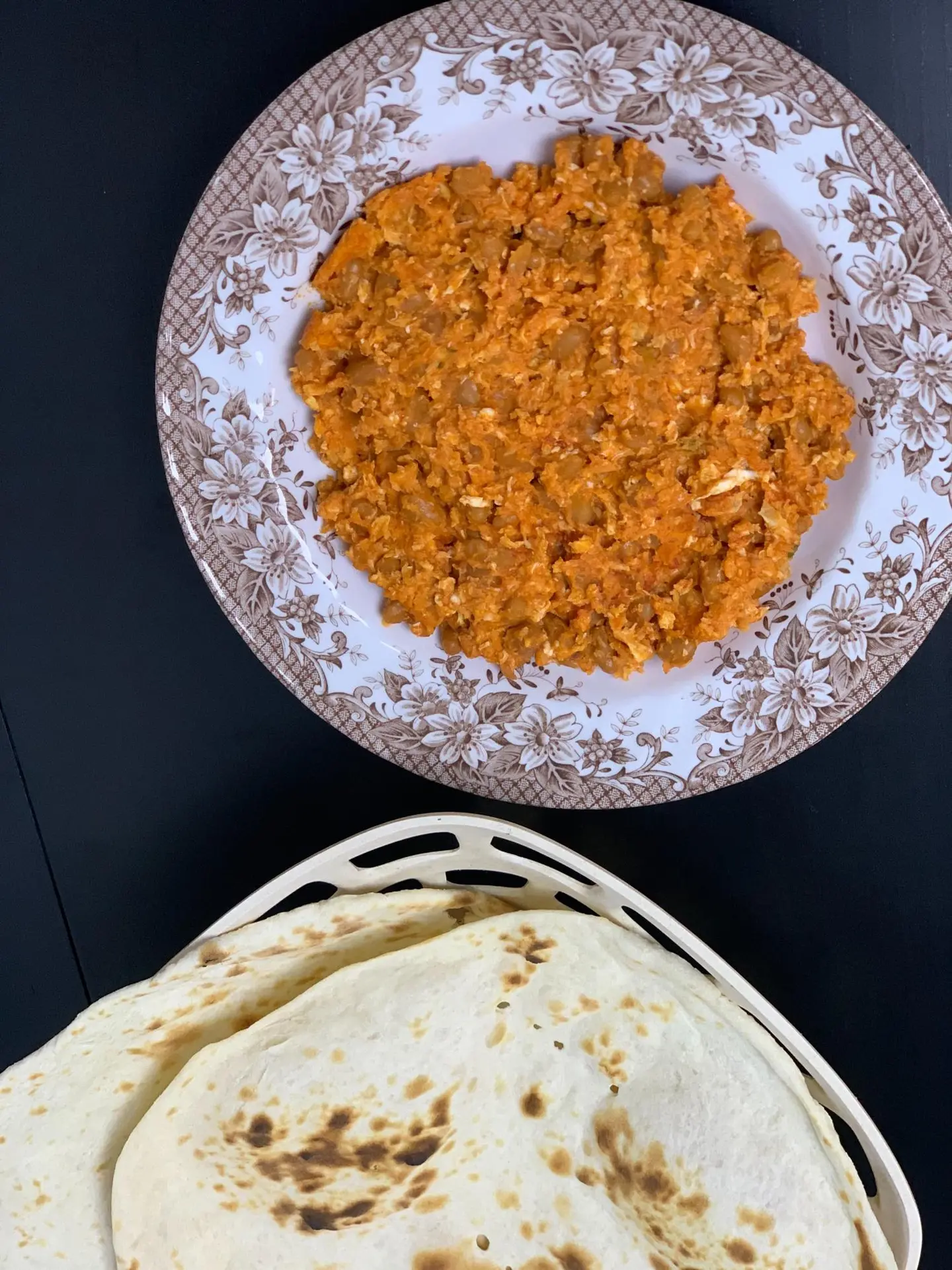 صحن فاصوليا مع البيض