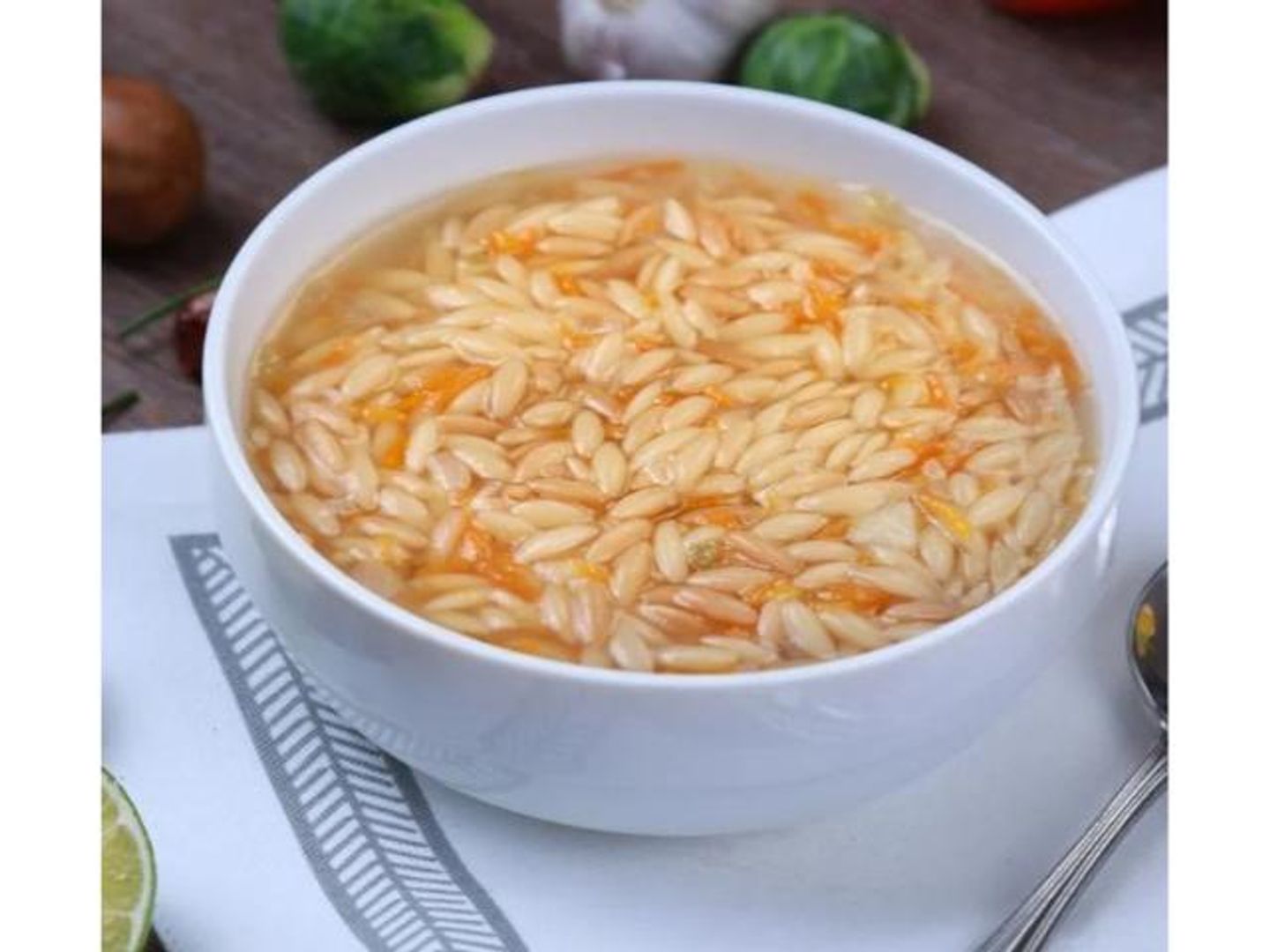 شوربة لسان عصفور