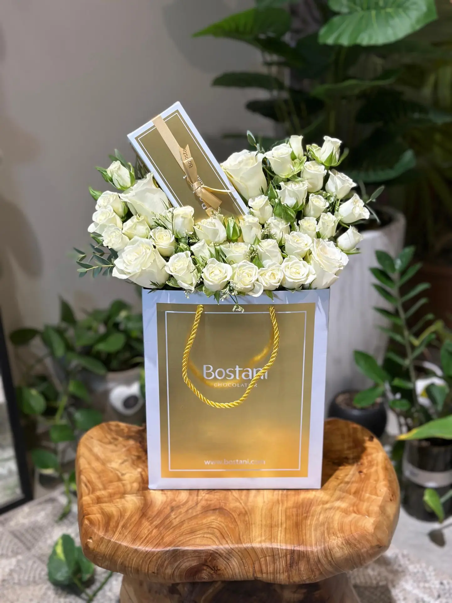 Bostani Chocolate With Roses A