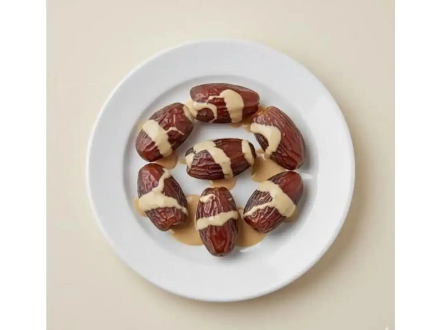 تمر بطحينية