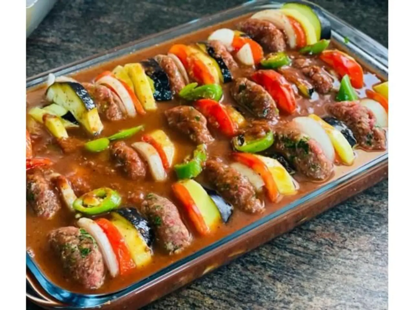 كفتة لحم مع خضار بالفرن