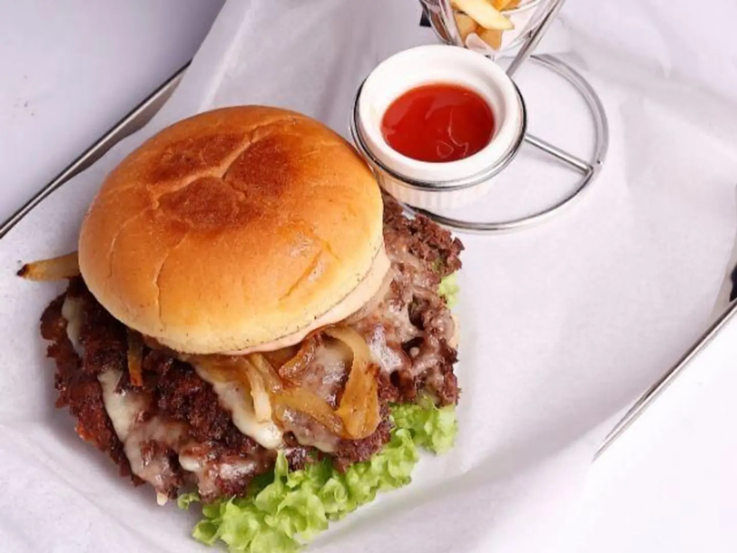 برجر لحم بالفطر