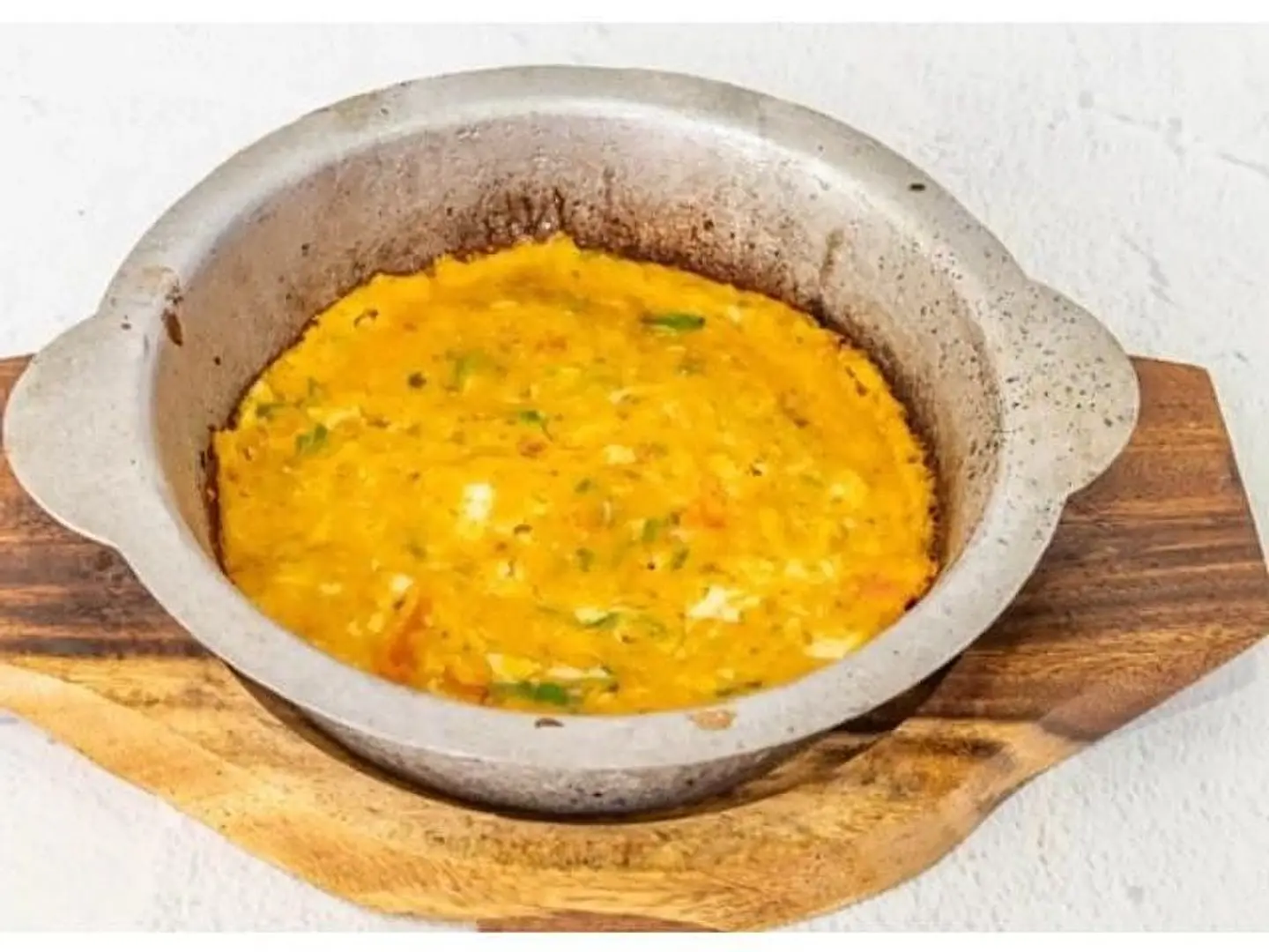 Lentils With Eggs In Maghsh