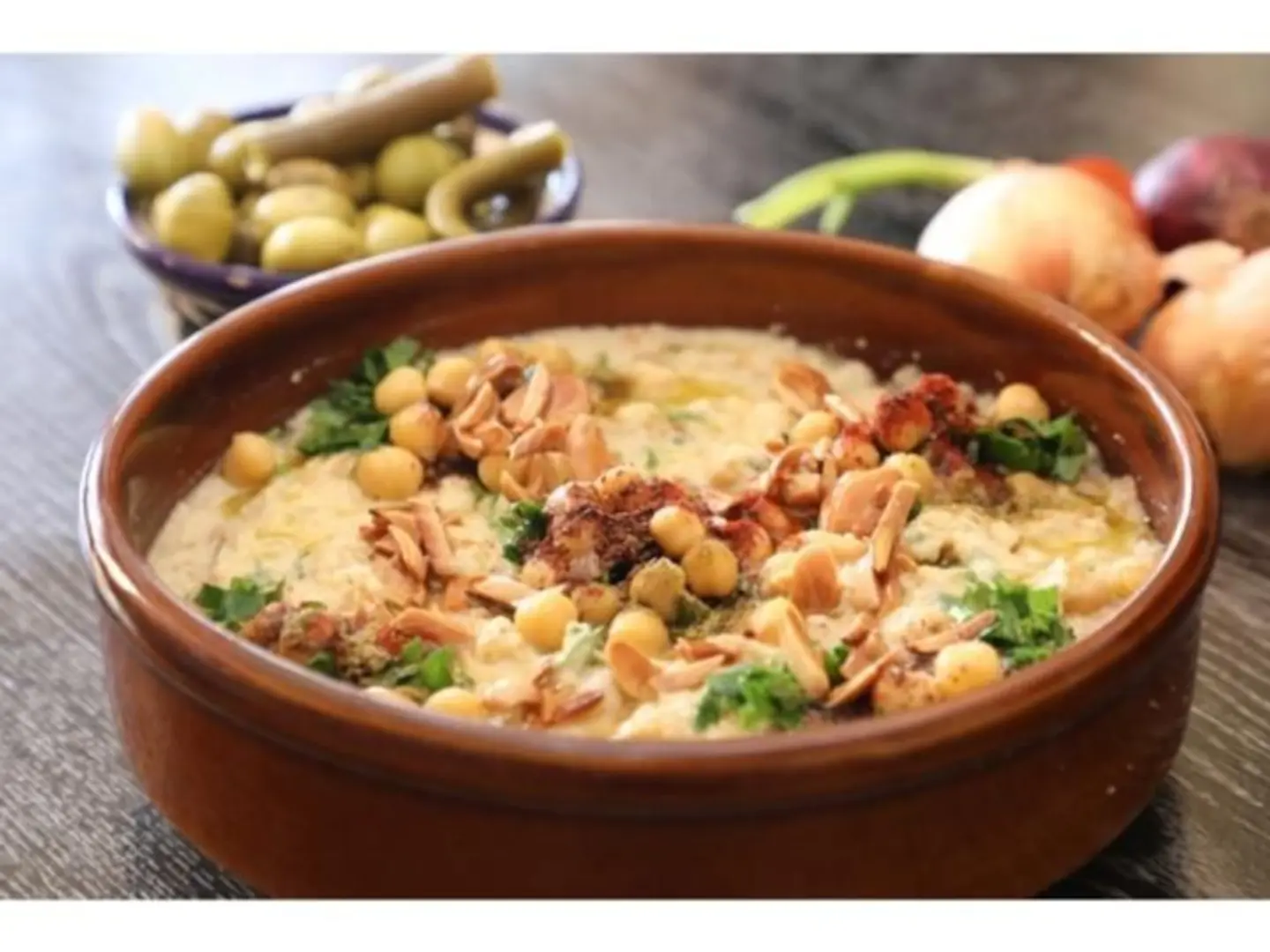 Plain Hummus Fattah With Olive Oil