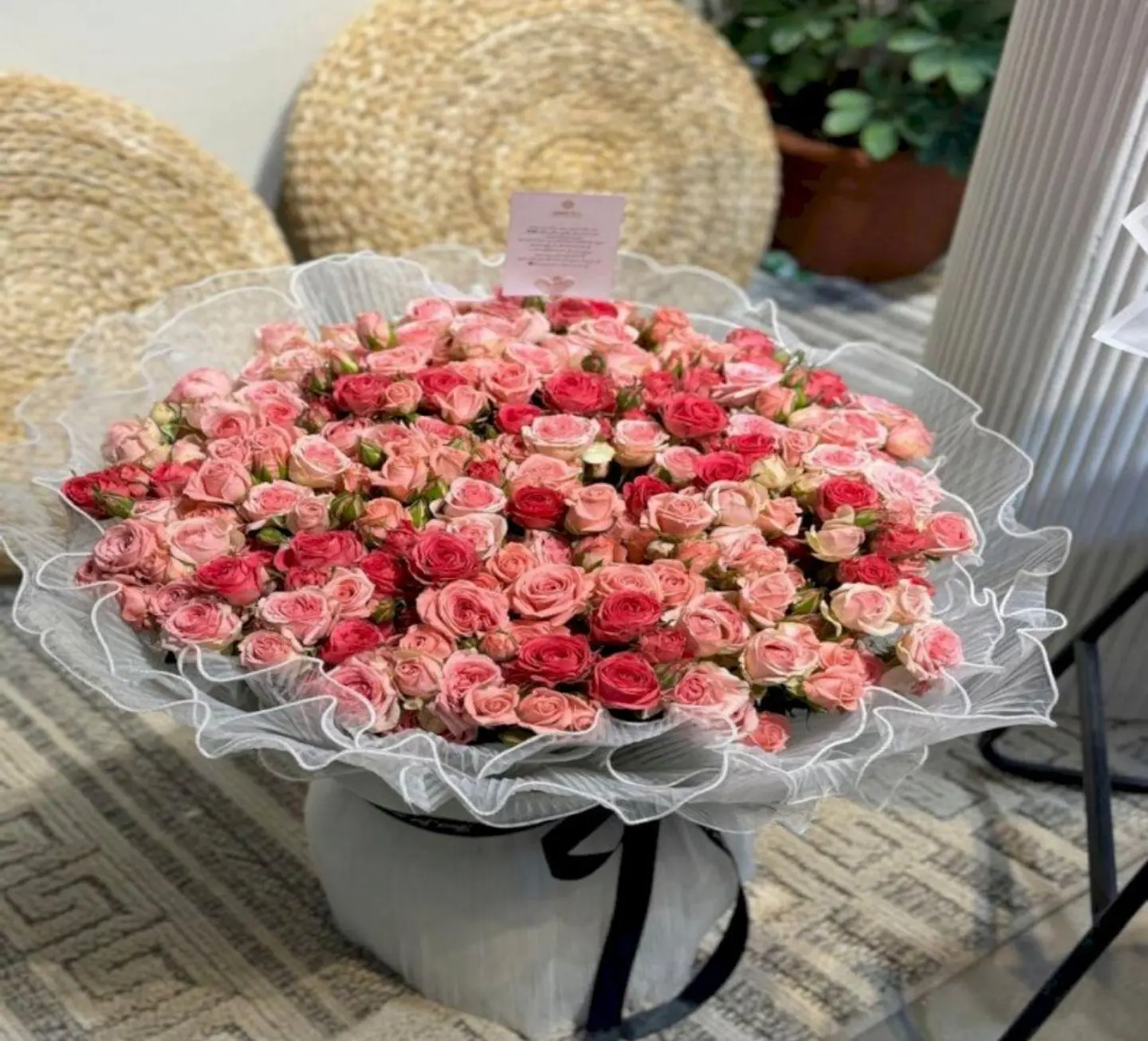 Large Mixed Rose Bouquet