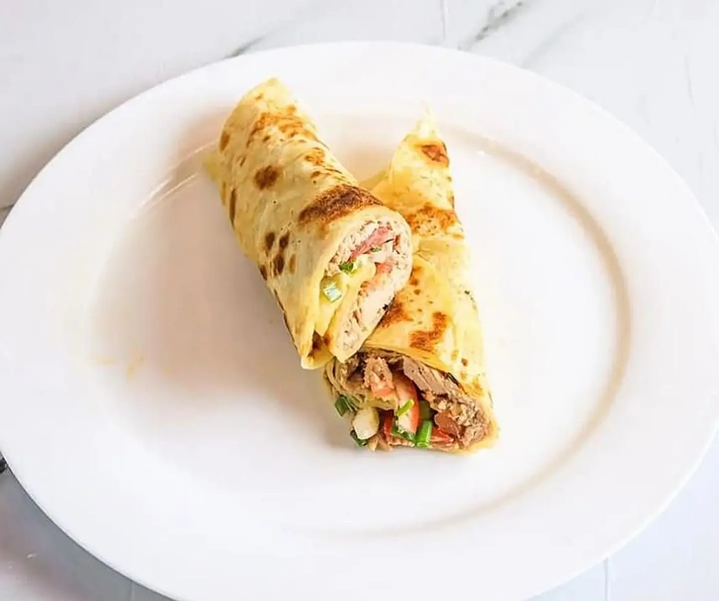 شباتي خبز على الصاج لحم مفروم جبن