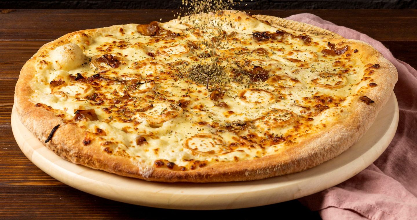 Labneh With Thyme Pizza