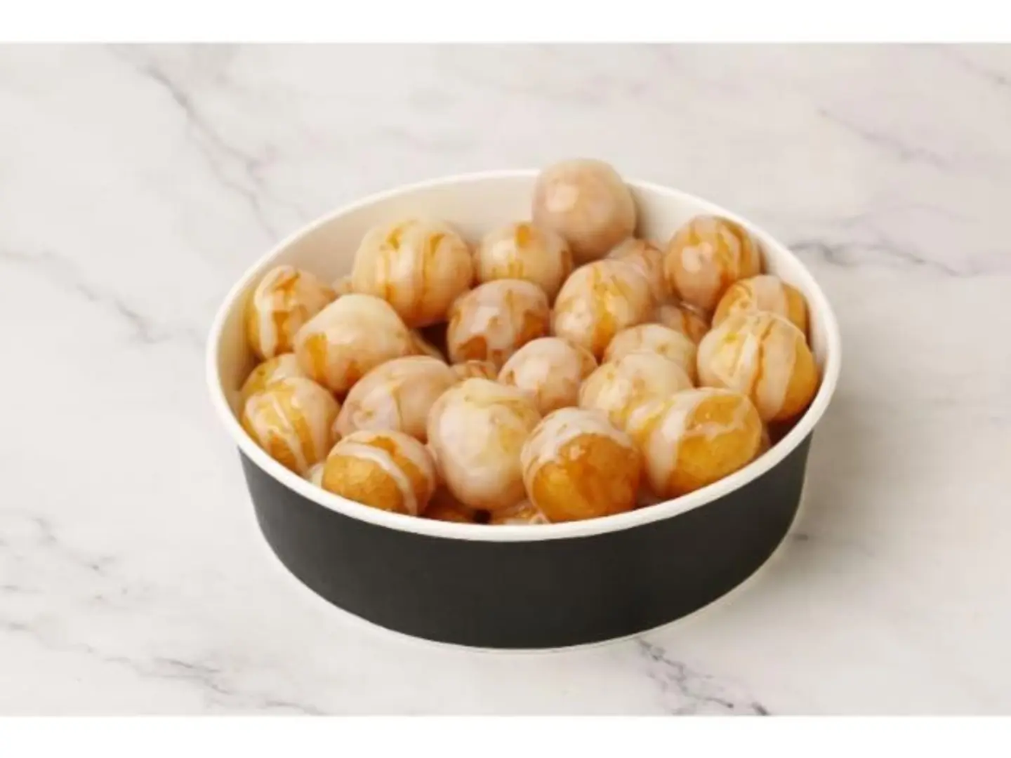 Mixed Round Plate Tulumba With Luqaimat