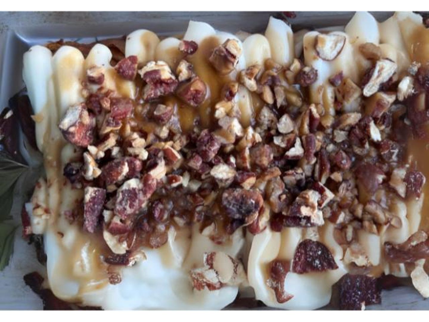 Cinnamon Roll With Caramel And Pecan