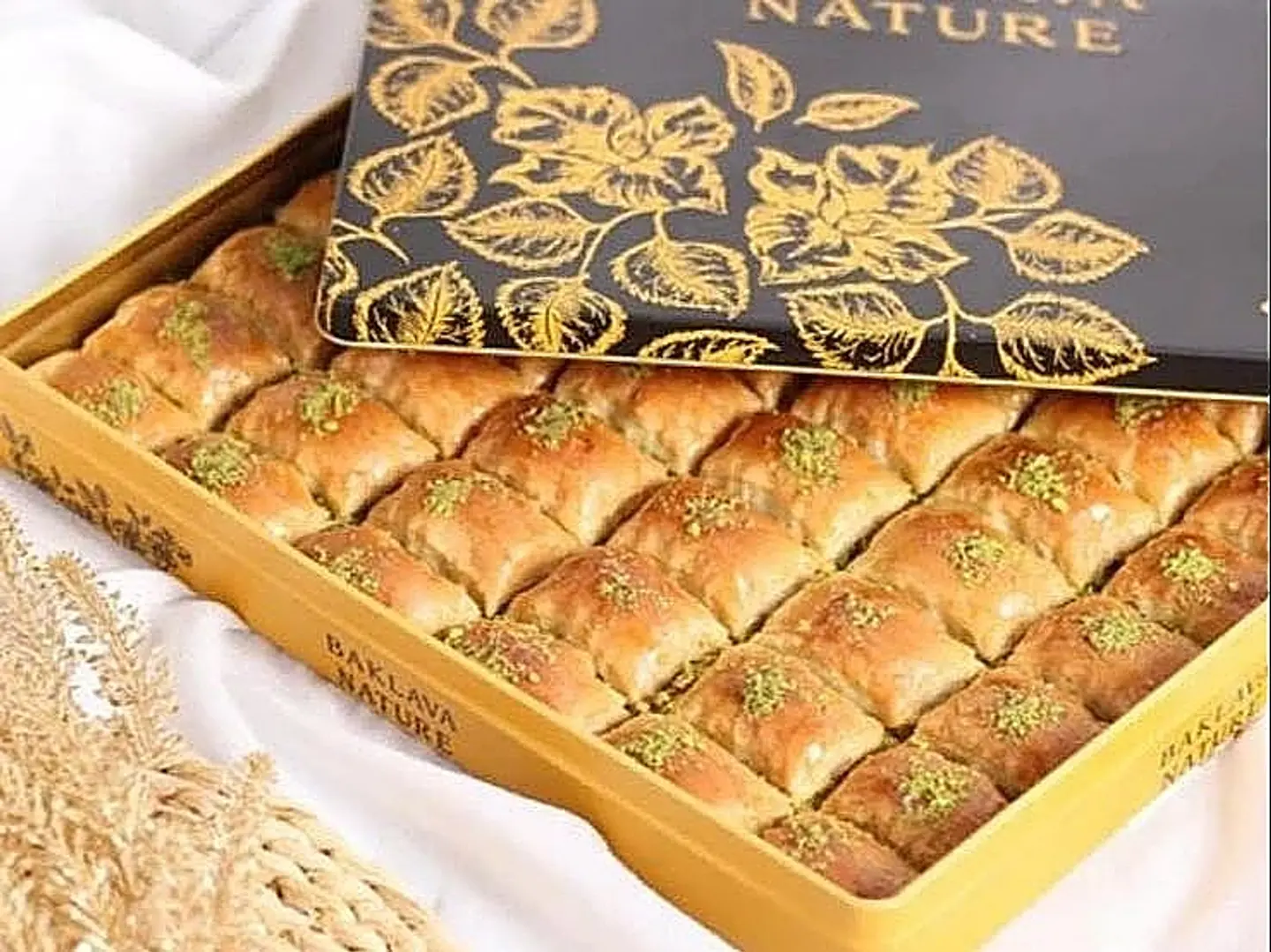 بقلاوة ناتشوروسط