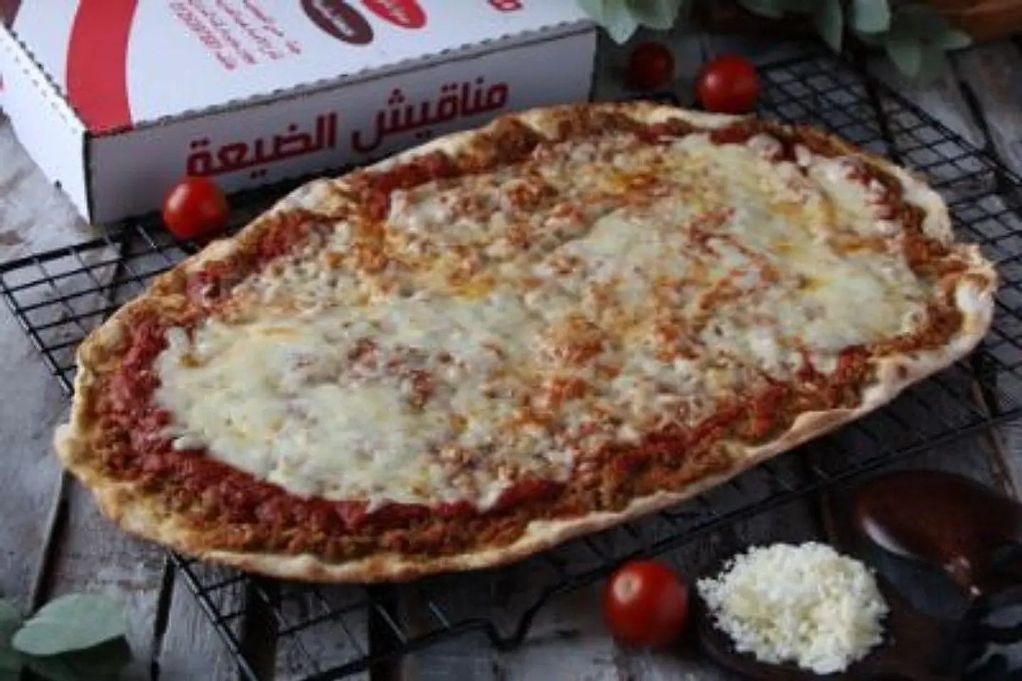 لحم بالجبن والصوص