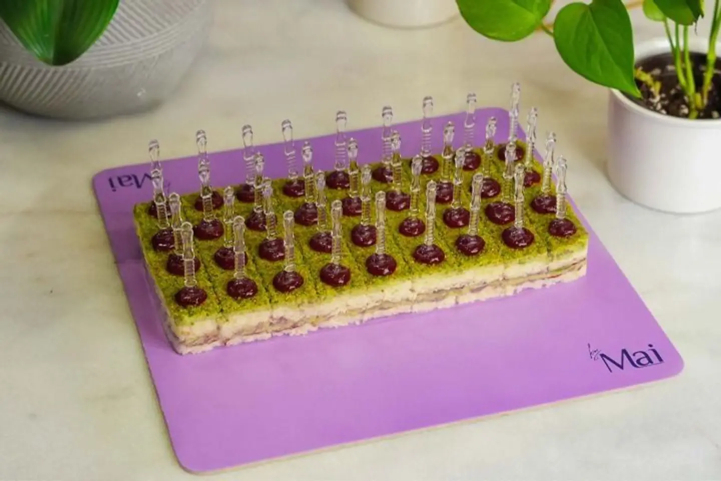 Pistachio Cake Medium