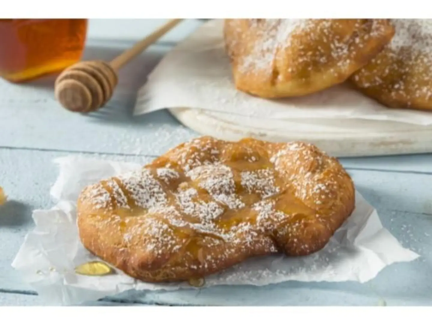 مطبق جبنة و عسل