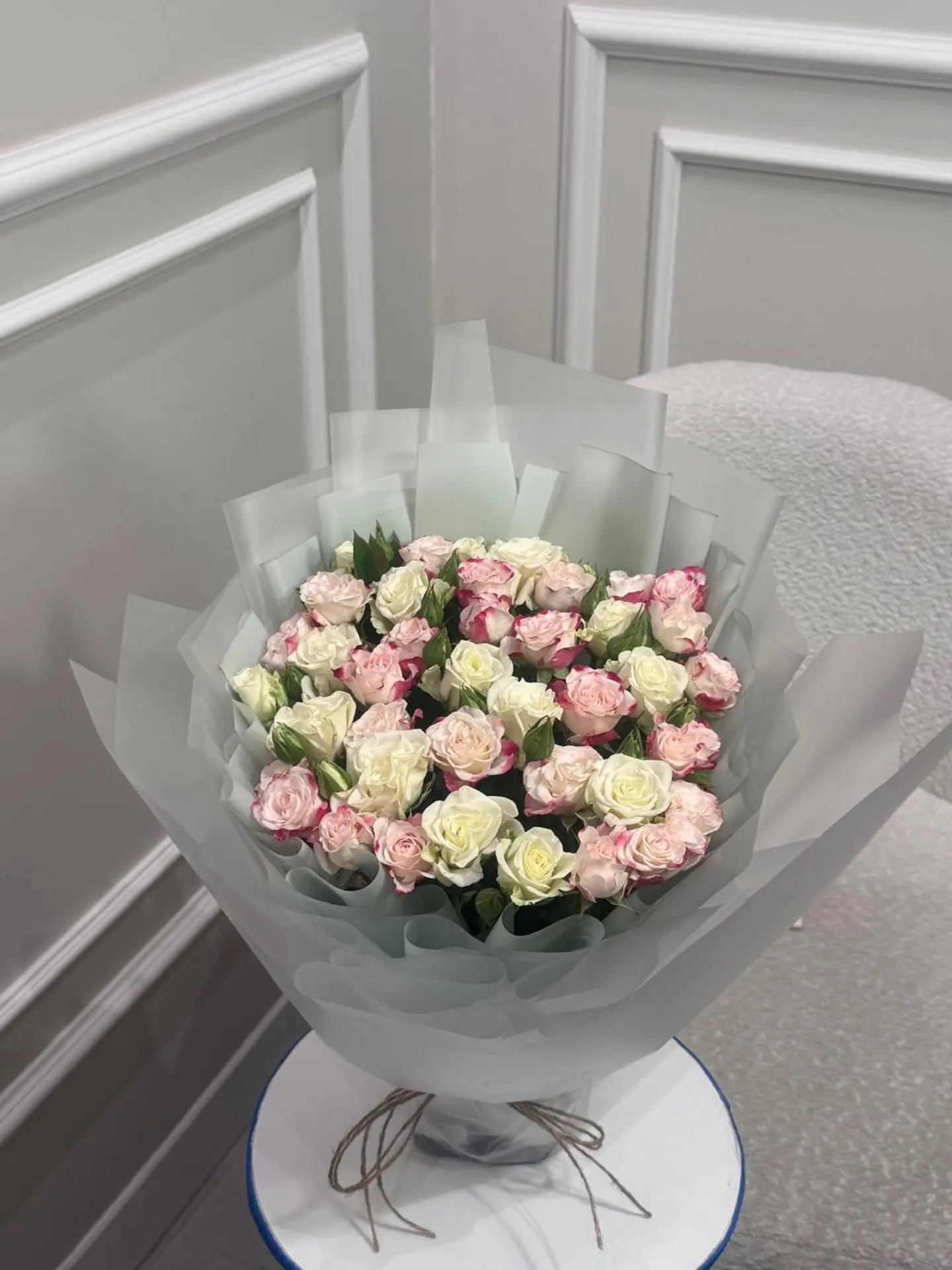 Light Natural Rose Bouquet