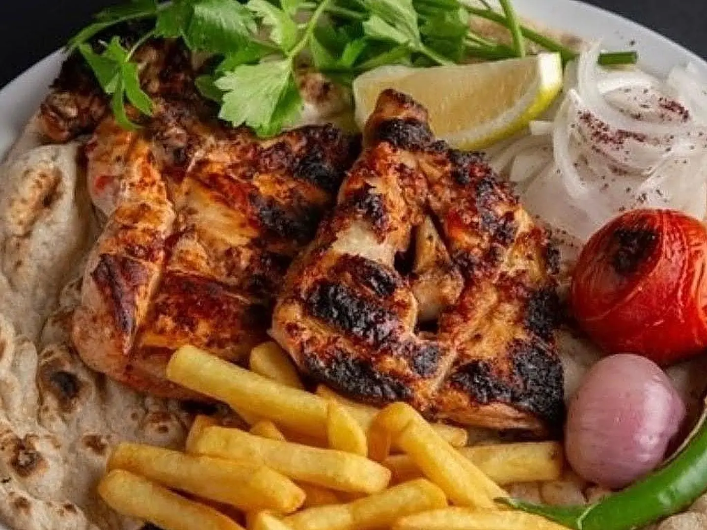 حبة دجاج فحم مع الرز