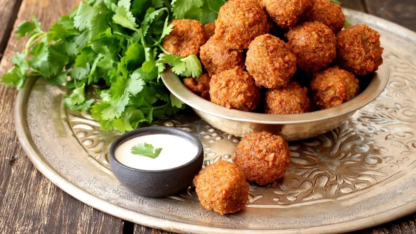 صحن فلافل مشكل كبير