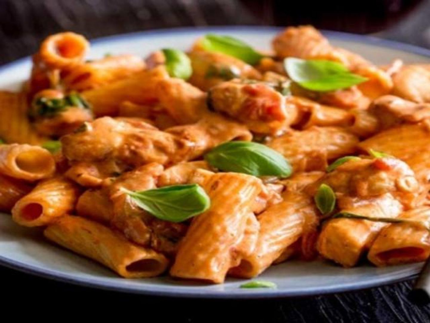 مكرونة بالصوص