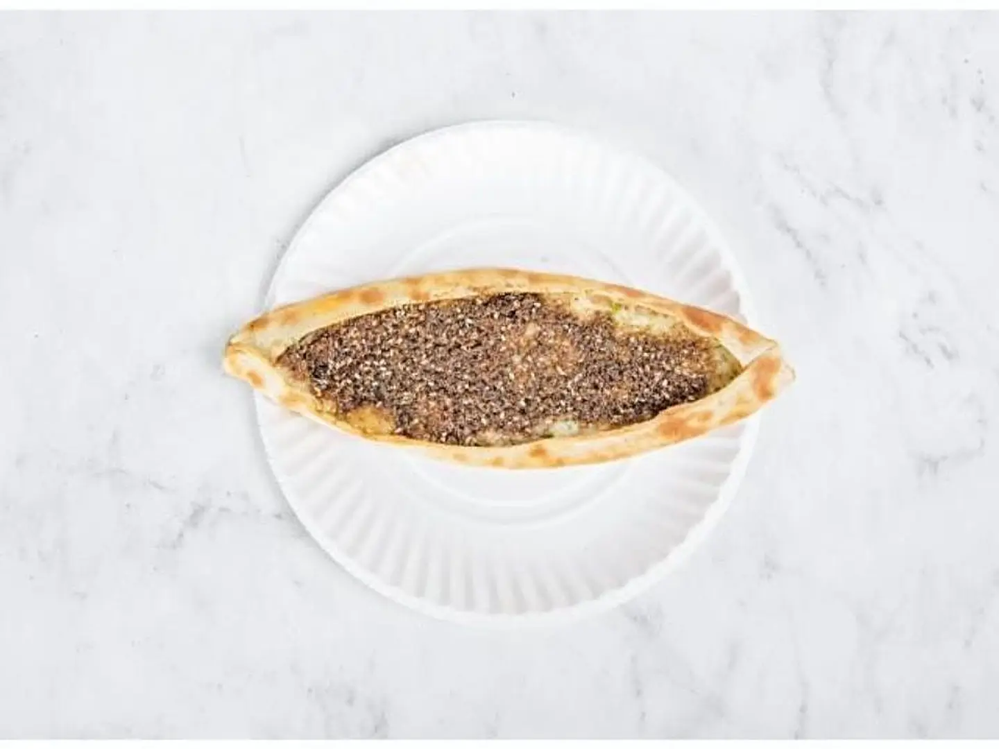 فطيرة جبن عكاوي بالزعتر